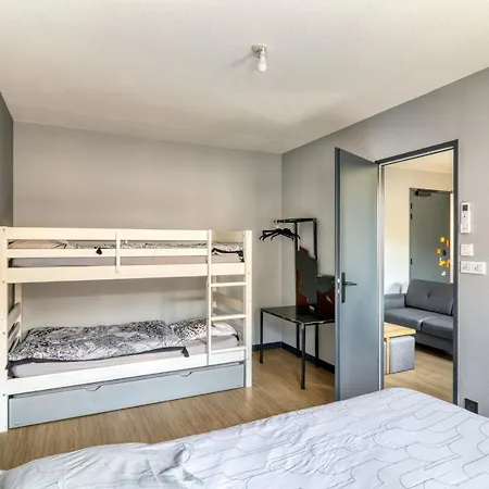 Des Postes 1 Apartment