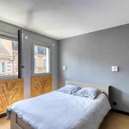Des Postes 1 Apartment Dompierre-sur-Besbre
