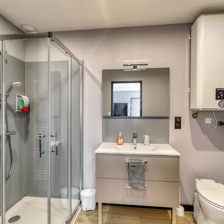 Appartement Des Postes 1 *